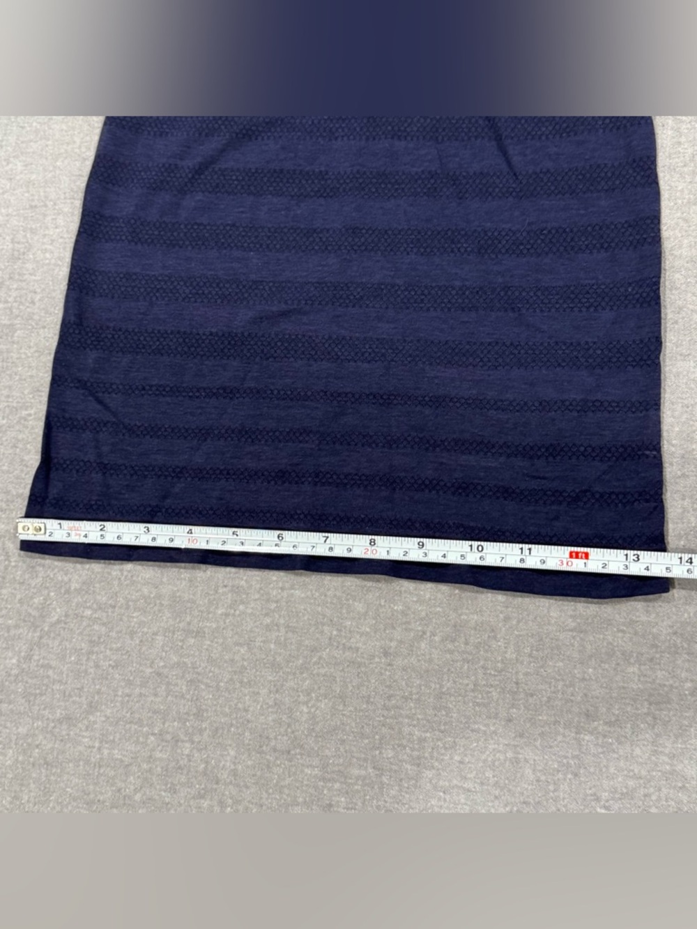 Lululemon Navy Strappy Knit shelf bra tank with Textured Stripes - Picture 5 of 10